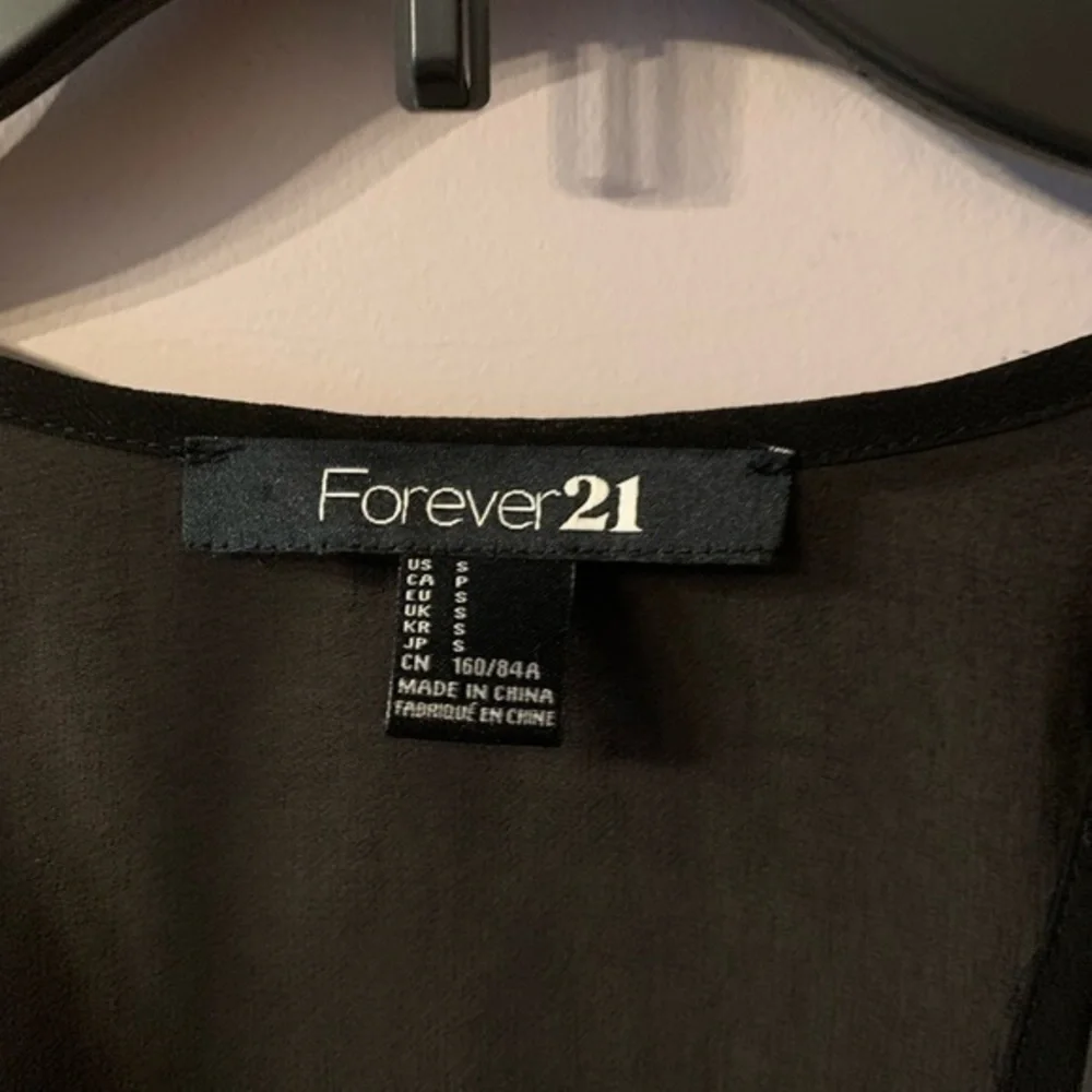 EUC LIKE NEW! Perfect NYE Silver print tank top, sheer back - large - Picture 3 of 5